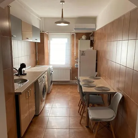 Apartman Adia 3 *
